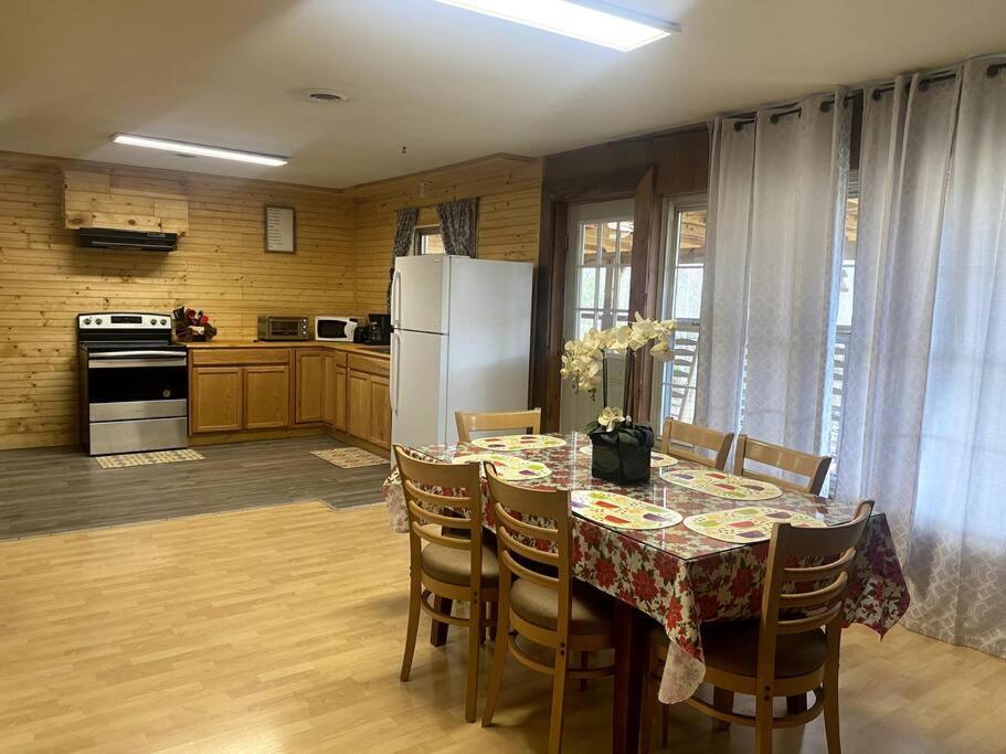 Cabin In Gatlingburg L แกตลิงเบิร์ก ภายนอก รูปภาพ